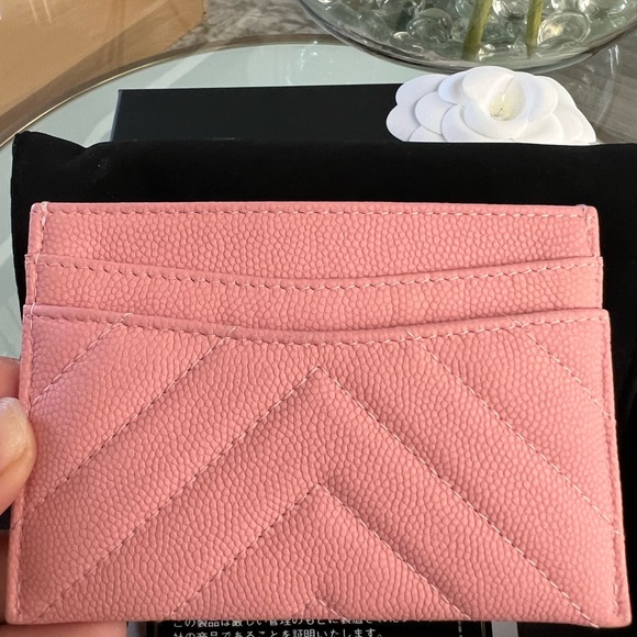 NWT Chanel O Case Chevron Cardholder in Grained Calfskin Gold Tone Metal - Picture 2 of 5